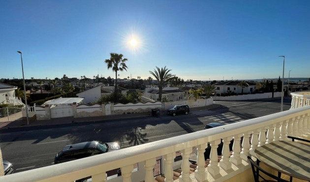Brukt - Town House -
Ciudad Quesada - Costa Blanca
