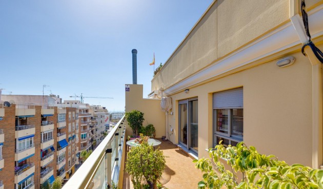 Reventa - Ático -
Torrevieja - Centro