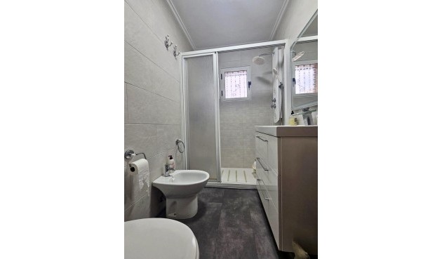 Brukt - Town House -
Orihuela Costa - Los Almendros-la Florida