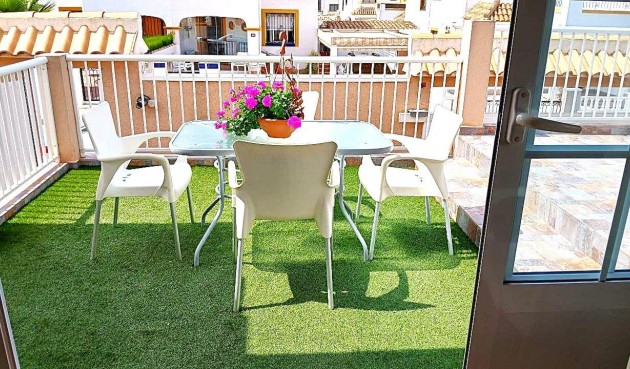 Brukt - Town House -
Orihuela Costa - Los Almendros-la Florida