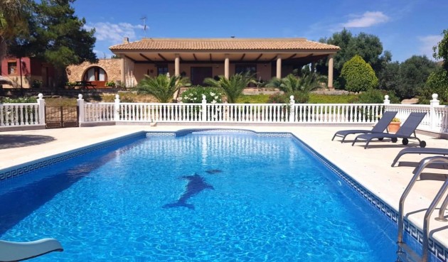Resale - Villa -
El Esparragal - Inland