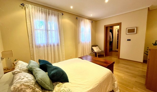 Resale - Villa -
El Esparragal - Inland