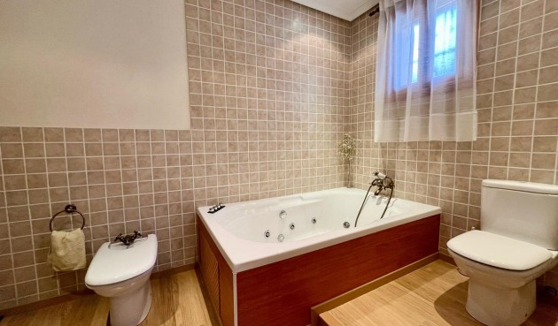 Resale - Villa -
El Esparragal - Inland