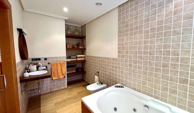 Resale - Villa -
El Esparragal - Inland