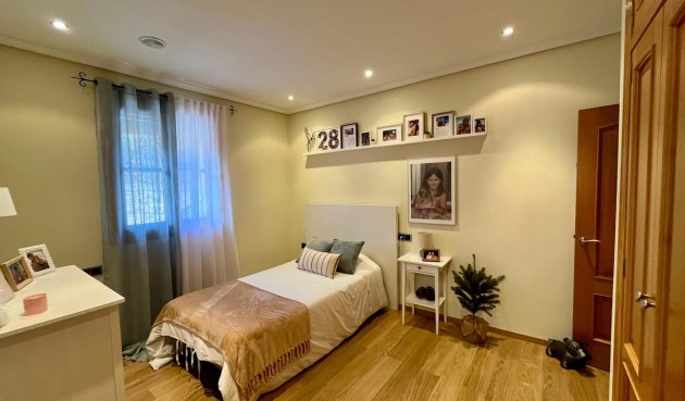 Resale - Villa -
El Esparragal - Inland