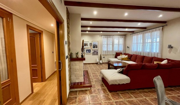 Resale - Villa -
El Esparragal - Inland