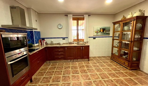 Resale - Villa -
El Esparragal - Inland