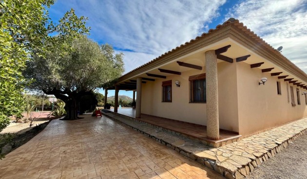 Resale - Villa -
El Esparragal - Inland