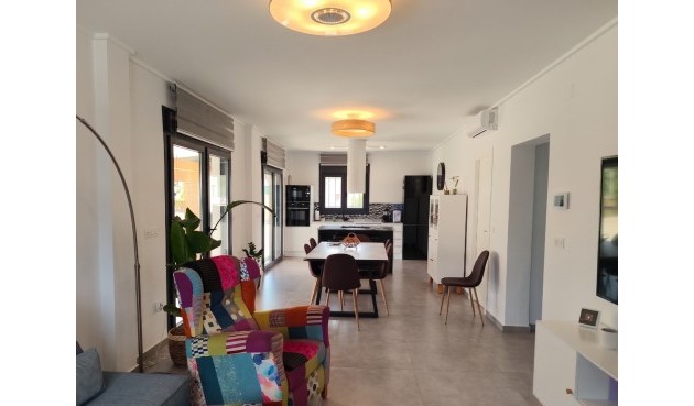 Resale - Villa -
Los Montesinos - Costa Blanca