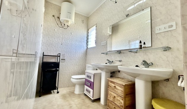Resale - Villa -
Los Montesinos - Costa Blanca