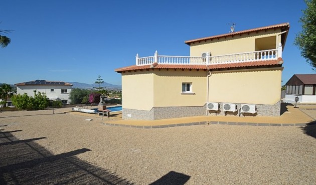 Återförsäljning - Villa -
Campos del Río - Inland