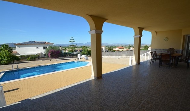 Återförsäljning - Villa -
Campos del Río - Inland