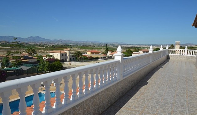 Återförsäljning - Villa -
Campos del Río - Inland