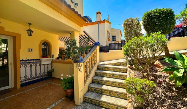 Resale - Villa -
Orihuela Costa - Costa Blanca