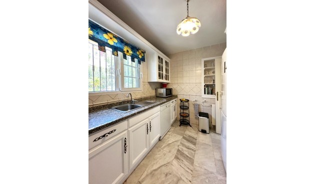 Resale - Villa -
Orihuela Costa - Costa Blanca