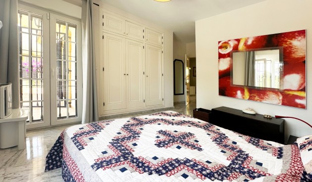 Resale - Villa -
Orihuela Costa - Costa Blanca