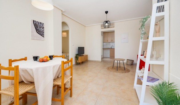 Resale - Bungalow -
Torrevieja - Aguas Nuevas 1