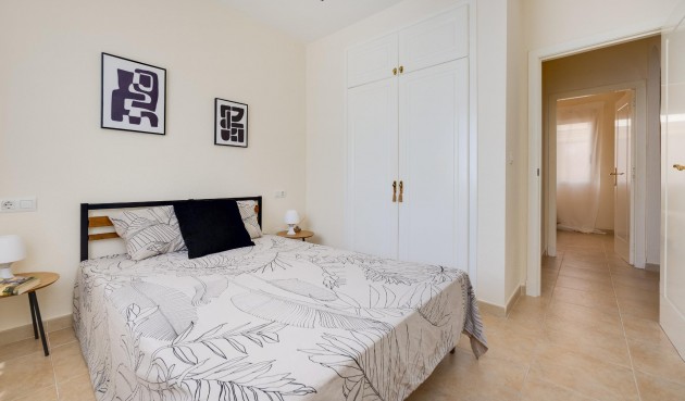 Resale - Bungalow -
Torrevieja - Aguas Nuevas 1