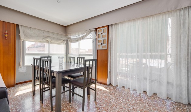 Resale - Apartment -
Torrevieja - Centro