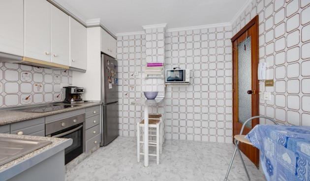 Resale - Apartment -
Torrevieja - Centro