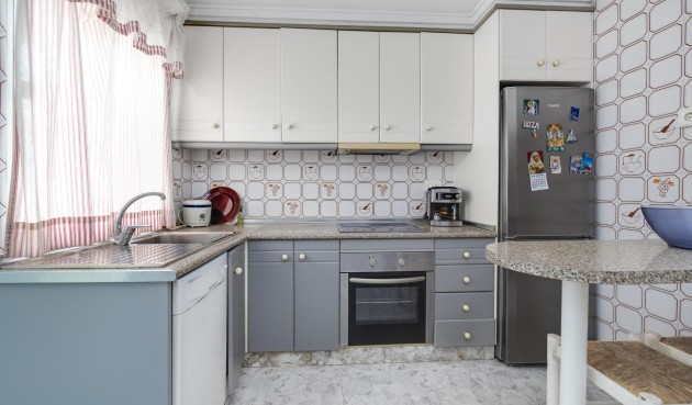 Resale - Apartment -
Torrevieja - Centro