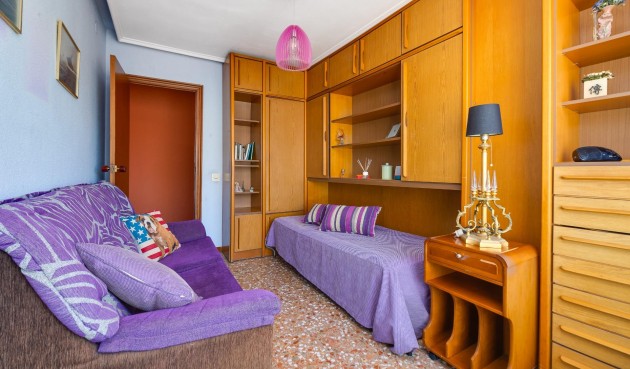 Resale - Apartment -
Torrevieja - Centro