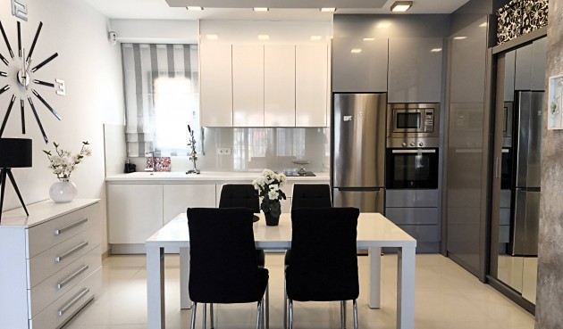 Resale - Apartment -
Pilar de la Horadada - La Torre De La Horadada