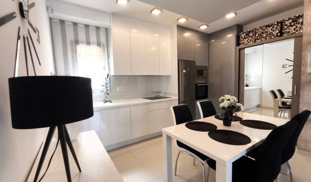 Resale - Apartment -
Pilar de la Horadada - La Torre De La Horadada