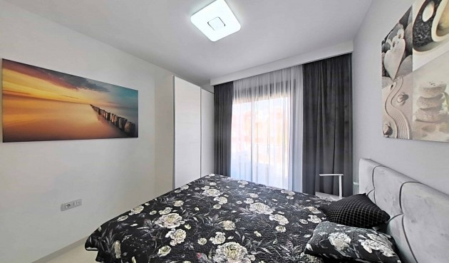 Resale - Apartment -
Pilar de la Horadada - La Torre De La Horadada