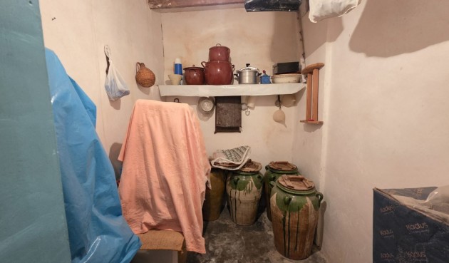 Resale - Town House -
Hondón de las Nieves - Inland