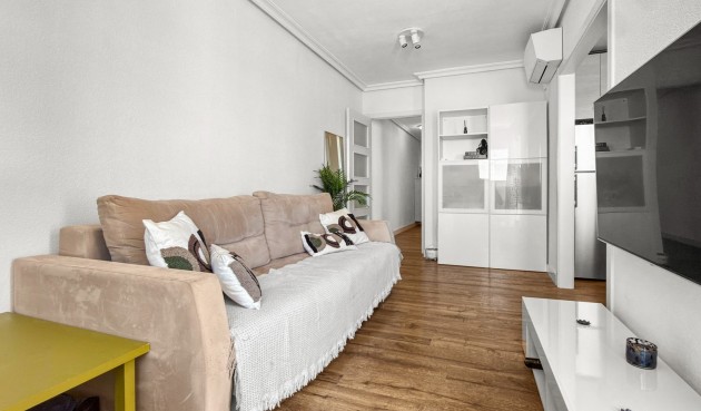 Resale - Apartment -
Torrevieja - Costa Blanca