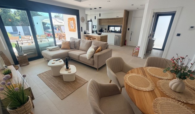 Resale - Villa -
Dolores - Costa Blanca