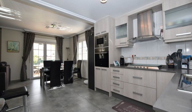 Resale - Villa -
Orihuela Costa - Costa Blanca