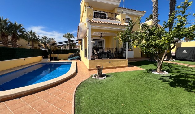 Resale - Villa -
Orihuela Costa - Costa Blanca