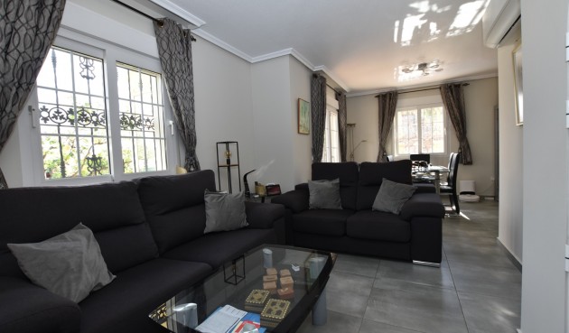 Resale - Villa -
Orihuela Costa - Costa Blanca