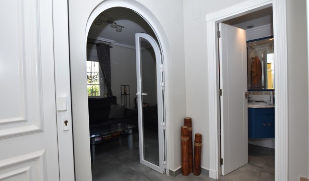 Resale - Villa -
Orihuela Costa - Costa Blanca