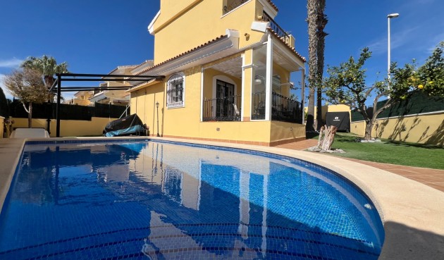 Resale - Villa -
Orihuela Costa - Costa Blanca