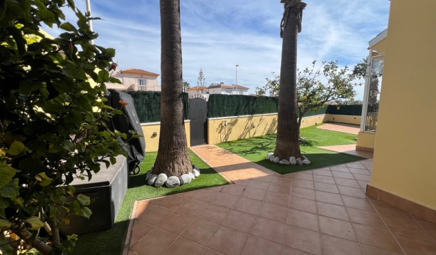 Resale - Villa -
Orihuela Costa - Costa Blanca