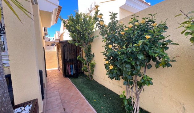 Resale - Villa -
Orihuela Costa - Costa Blanca