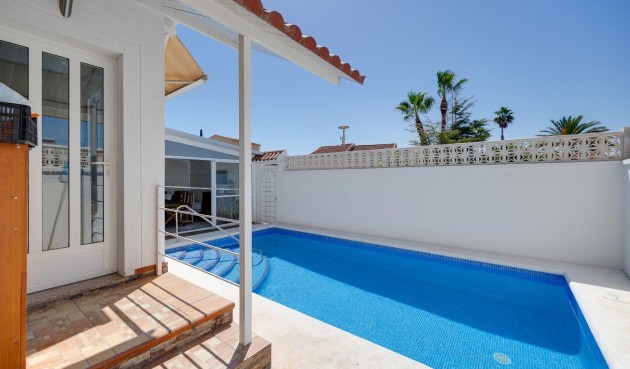 Resale - Villa -
San Fulgencio - La Marina