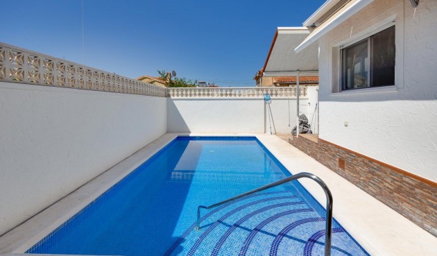 Resale - Villa -
San Fulgencio - La Marina