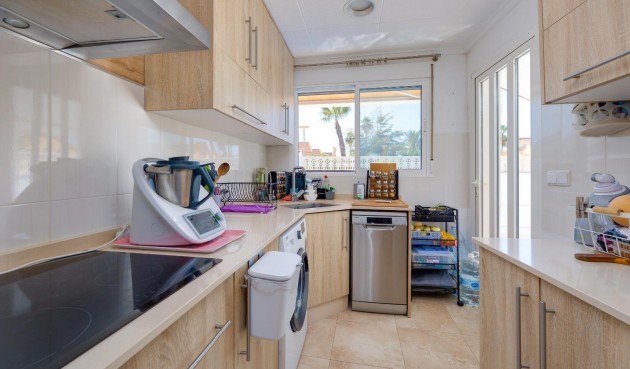 Resale - Villa -
San Fulgencio - La Marina