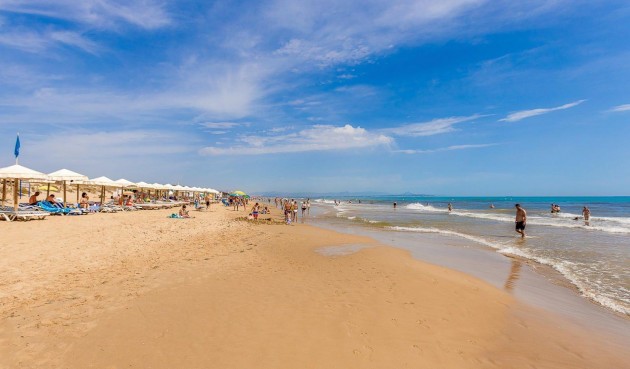 Resale - Villa -
San Fulgencio - La Marina
