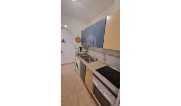 Resale - Apartment -
Torrevieja - Centro