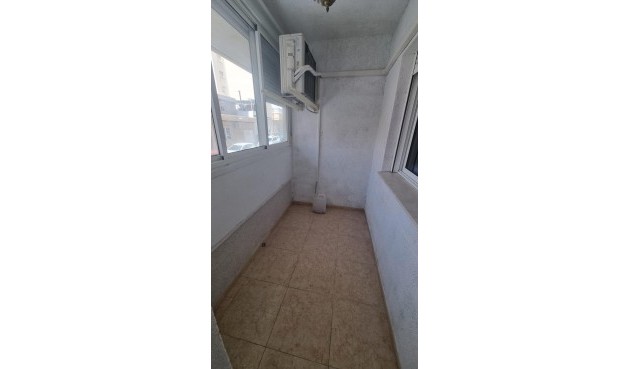 Resale - Apartment -
Torrevieja - Centro