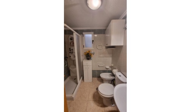 Resale - Apartment -
Torrevieja - Centro