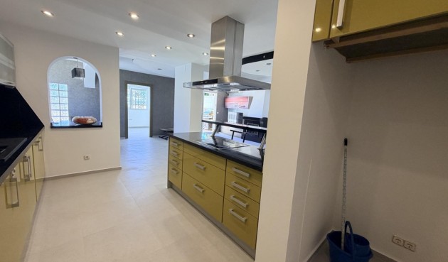 Resale - Villa -
Torrevieja - Costa Blanca
