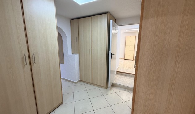 Resale - Villa -
Torrevieja - Costa Blanca