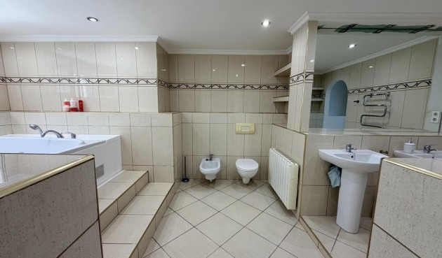 Resale - Villa -
Torrevieja - Costa Blanca