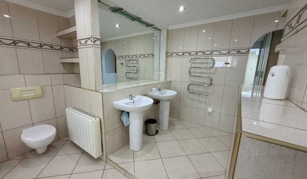 Resale - Villa -
Torrevieja - Costa Blanca